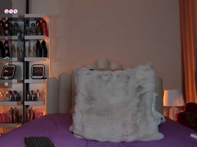 go to chat with AngelaMyst