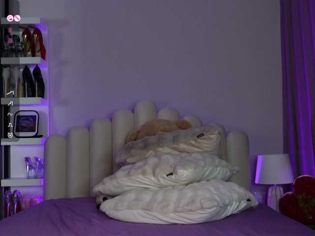 AngelaMyst live cam