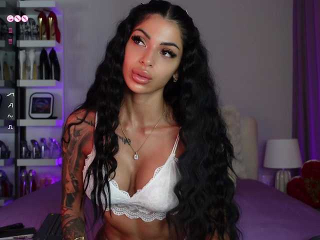 AngelaMyst Live Cam on BongaCams