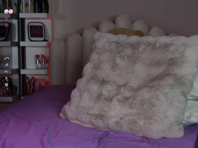 AngelaMyst live cam