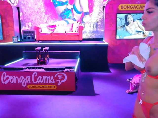 go to chat with AngelaMyst