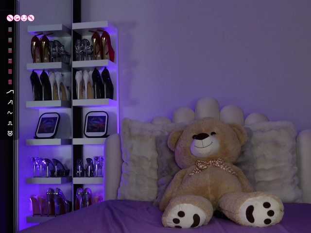 AngelaMyst live cam