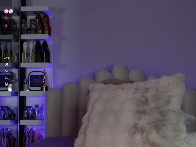AngelaMyst — live female cam