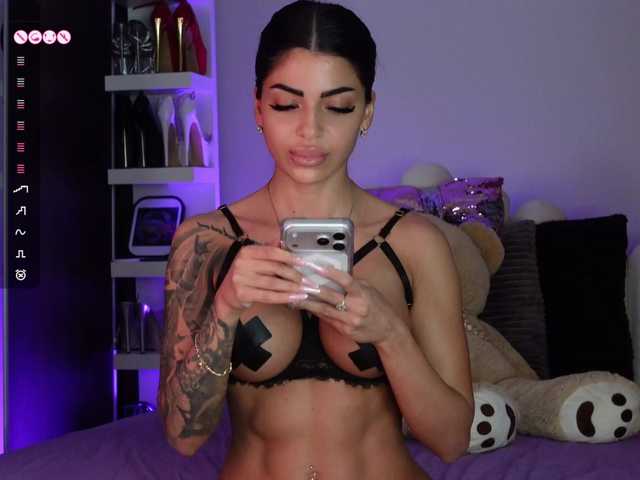  AngelaMyst chat room