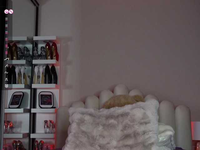 AngelaMyst live cam