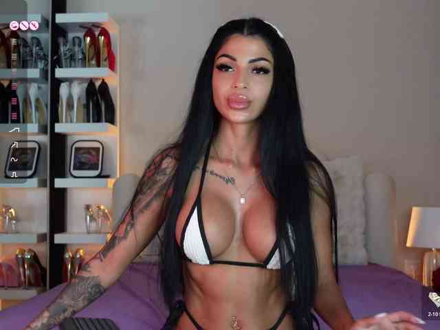 AngelaMyst webcam