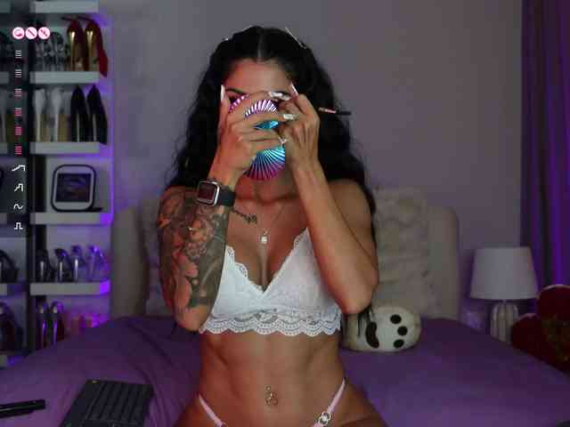 AngelaMyst webcam