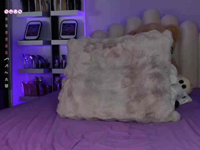 AngelaMyst webcam
