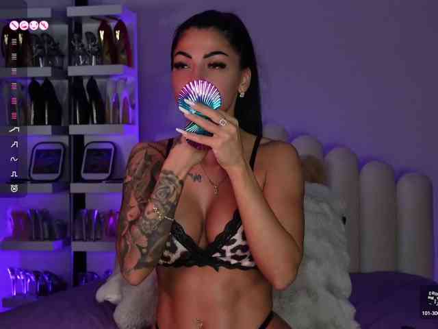 AngelaMyst webcam