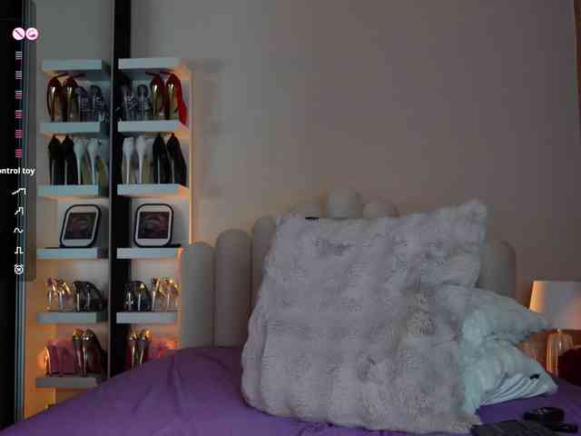 AngelaMyst webcam