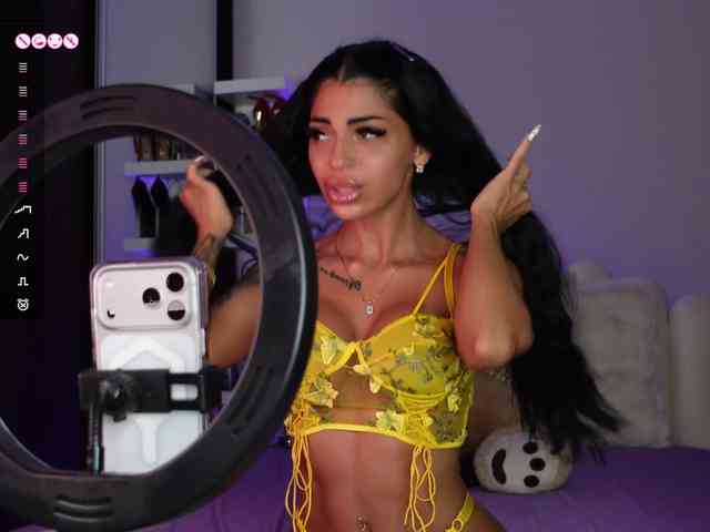 AngelaMyst webcam