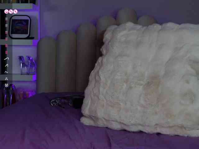 AngelaMyst webcam