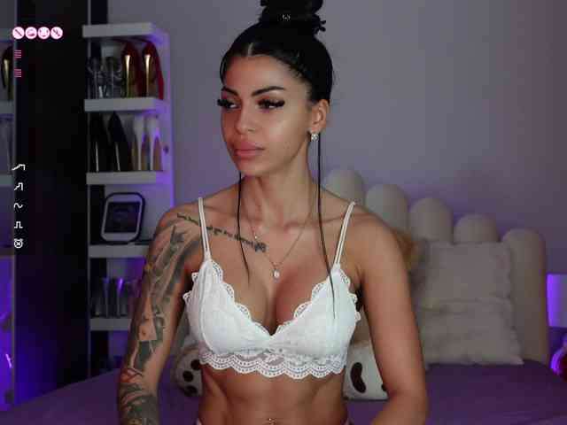 AngelaMyst webcam