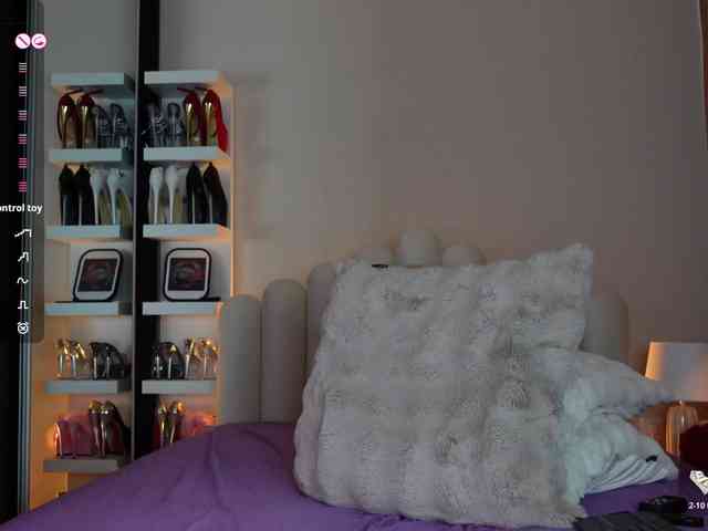 AngelaMyst webcam