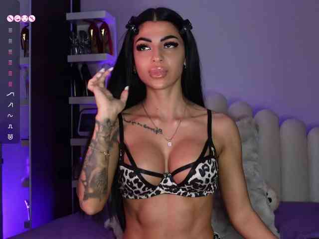 AngelaMyst webcam