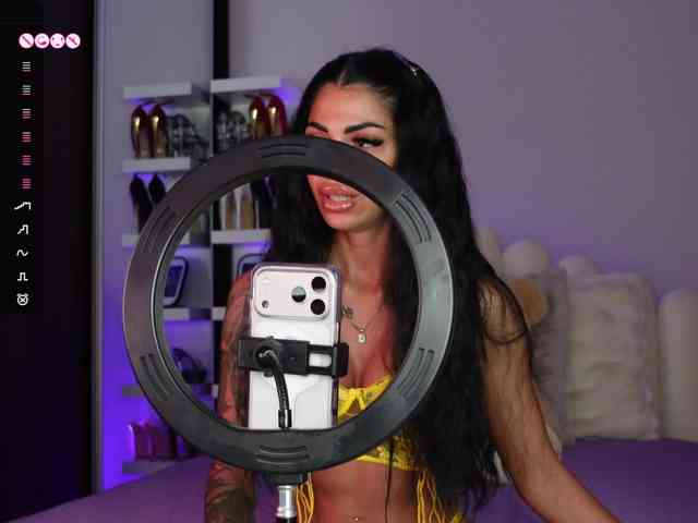 AngelaMyst webcam