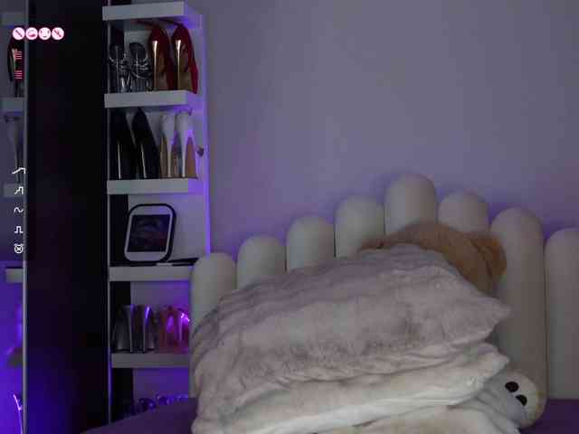 AngelaMyst webcam