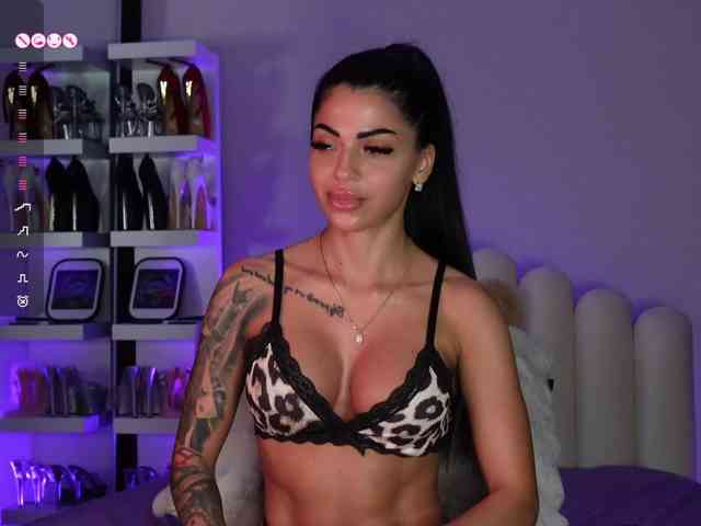 AngelaMyst Live Webcam on BongaCams