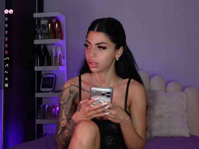 AngelaMyst webcam