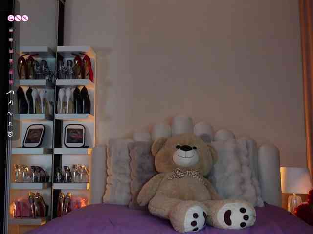AngelaMyst webcam