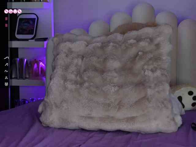 AngelaMyst webcam
