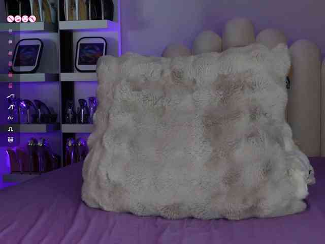 AngelaMyst webcam