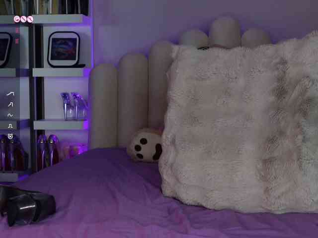 AngelaMyst webcam