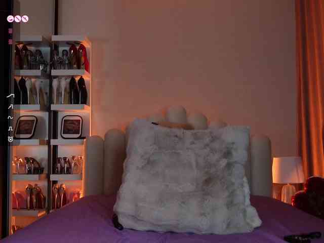 AngelaMyst webcam