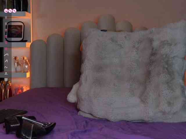 AngelaMyst webcam