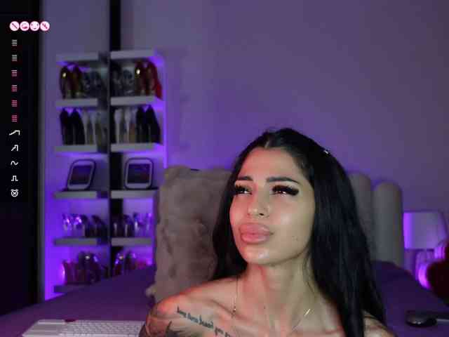 AngelaMyst webcam