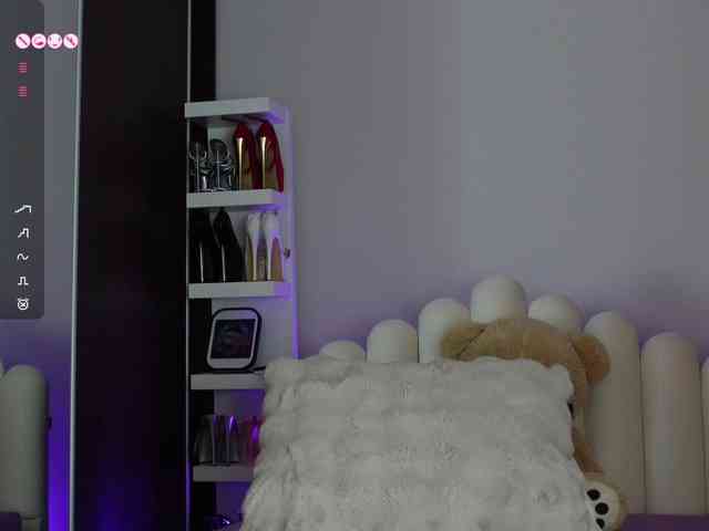 AngelaMyst webcam