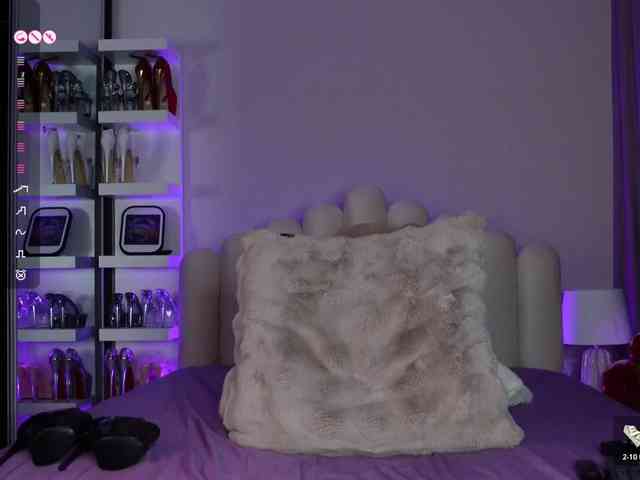 AngelaMyst webcam