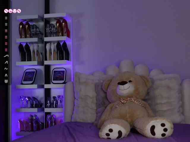 AngelaMyst webcam