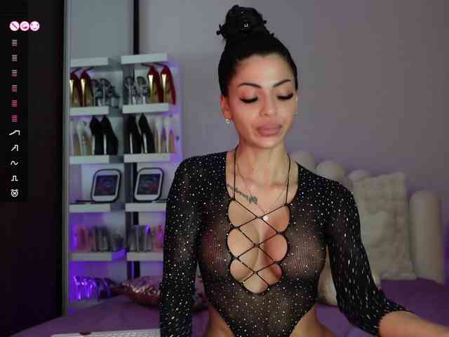 AngelaMyst webcam