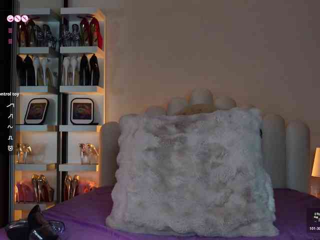 AngelaMyst webcam