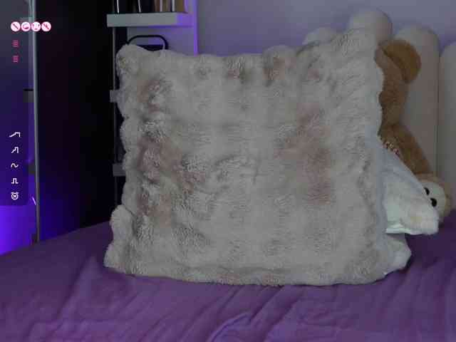 AngelaMyst webcam