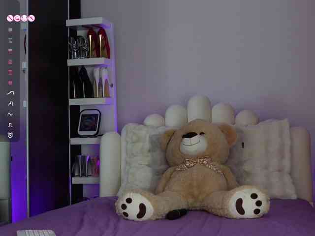 AngelaMyst webcam