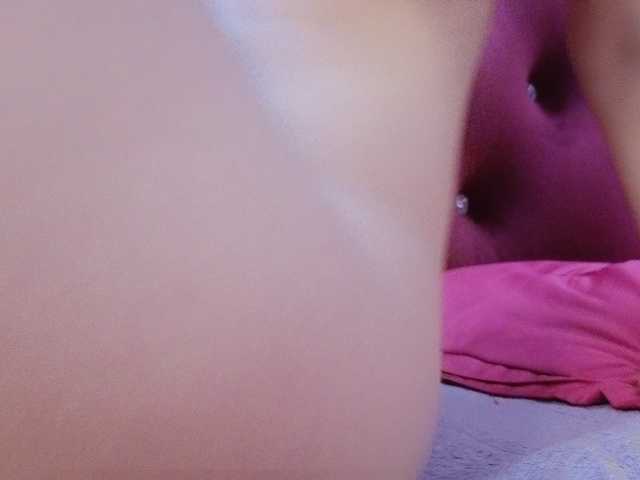 Aimee120 live cam on BongaCams