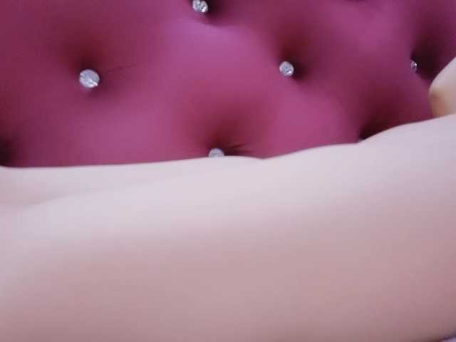 Aimee120 live cam on BongaCams