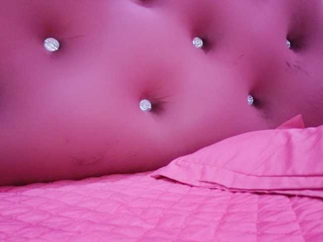 Aimee120 live cam on BongaCams