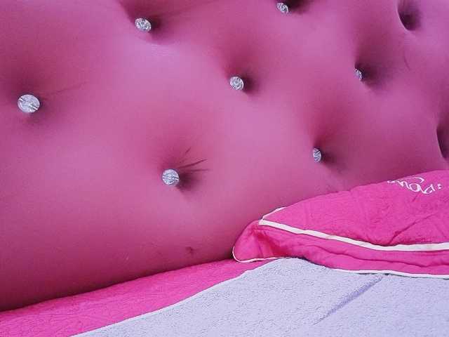Aimee120 live cam on BongaCams