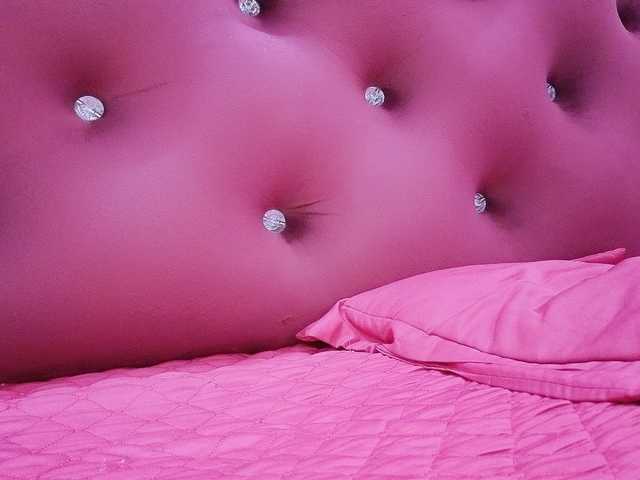 Aimee120 live cam on BongaCams