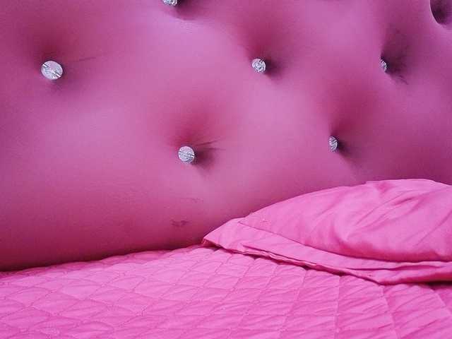 Aimee120 live cam on BongaCams