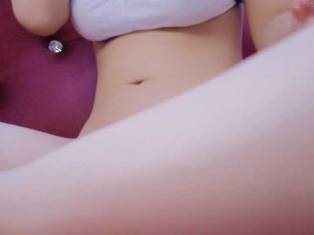 Aimee120 live cam on BongaCams