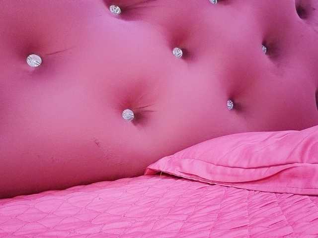 Aimee120 live cam on BongaCams