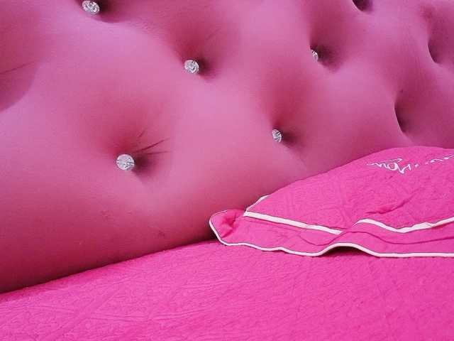 Aimee120 live cam on BongaCams