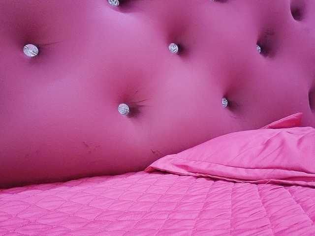 Aimee120 live cam on BongaCams