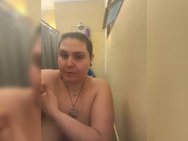 le modèle ToxxicDestiny666 est en webcam porno dans un show sur le site bongacams, il possède les tags suivants: White/Caucasian,Blonde,Trimmed