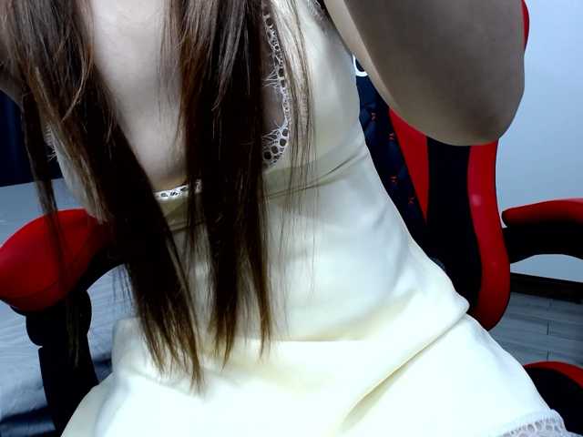 Alice225 live cam on BongaCams