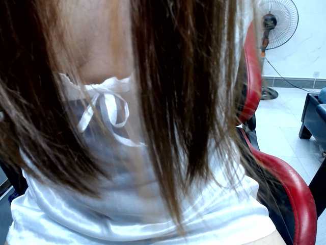 Alice225 live cam on BongaCams